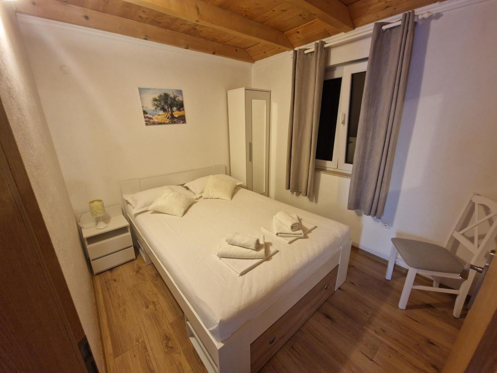 Kuca Za Odmor Dobrila Hotell Jelsa  Rom bilde